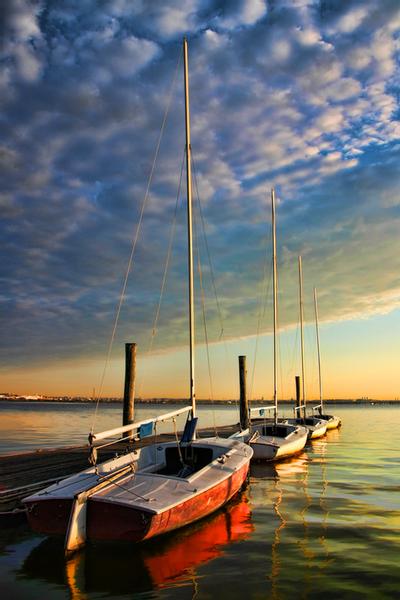 Click to view full screen - First Light on the Potomac